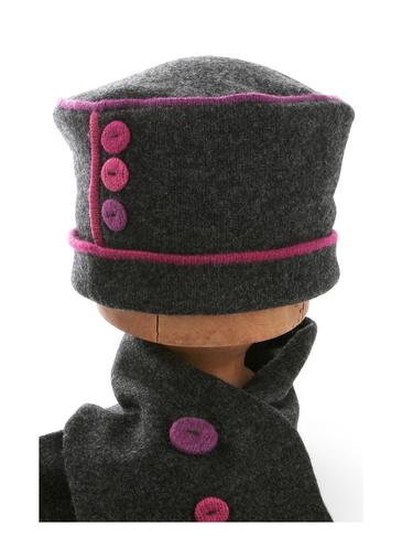 Button Hat